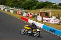Vintage-motorcycle-club;eventdigitalimages;mallory-park;mallory-park-trackday-photographs;no-limits-trackdays;peter-wileman-photography;trackday-digital-images;trackday-photos;vmcc-festival-1000-bikes-photographs